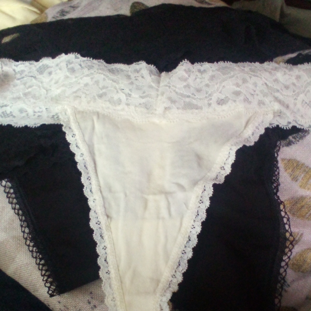 NWT! 4 Pack of Elegant Black and White Lace Women's Intimates